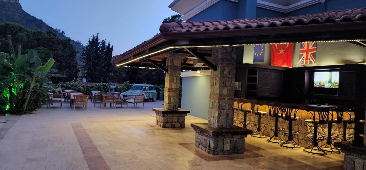 Antas Deluxe Aparts Cedit Luaran gambar